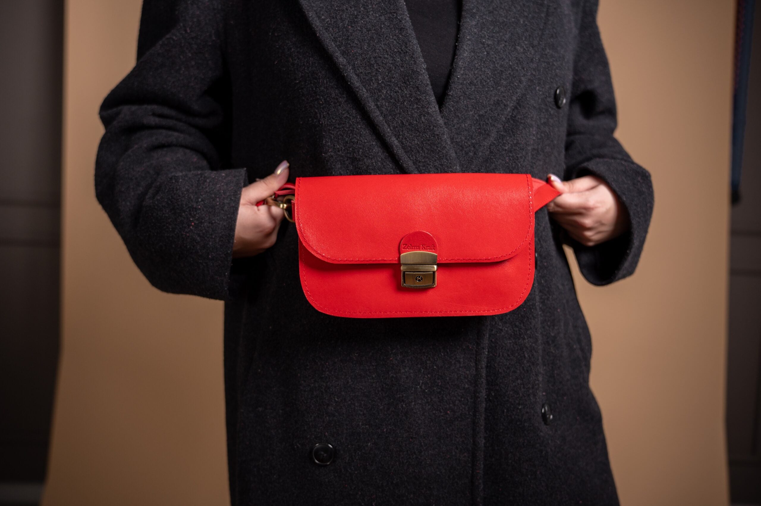 Sac selle mini en cuir naturel rouge, vue produit