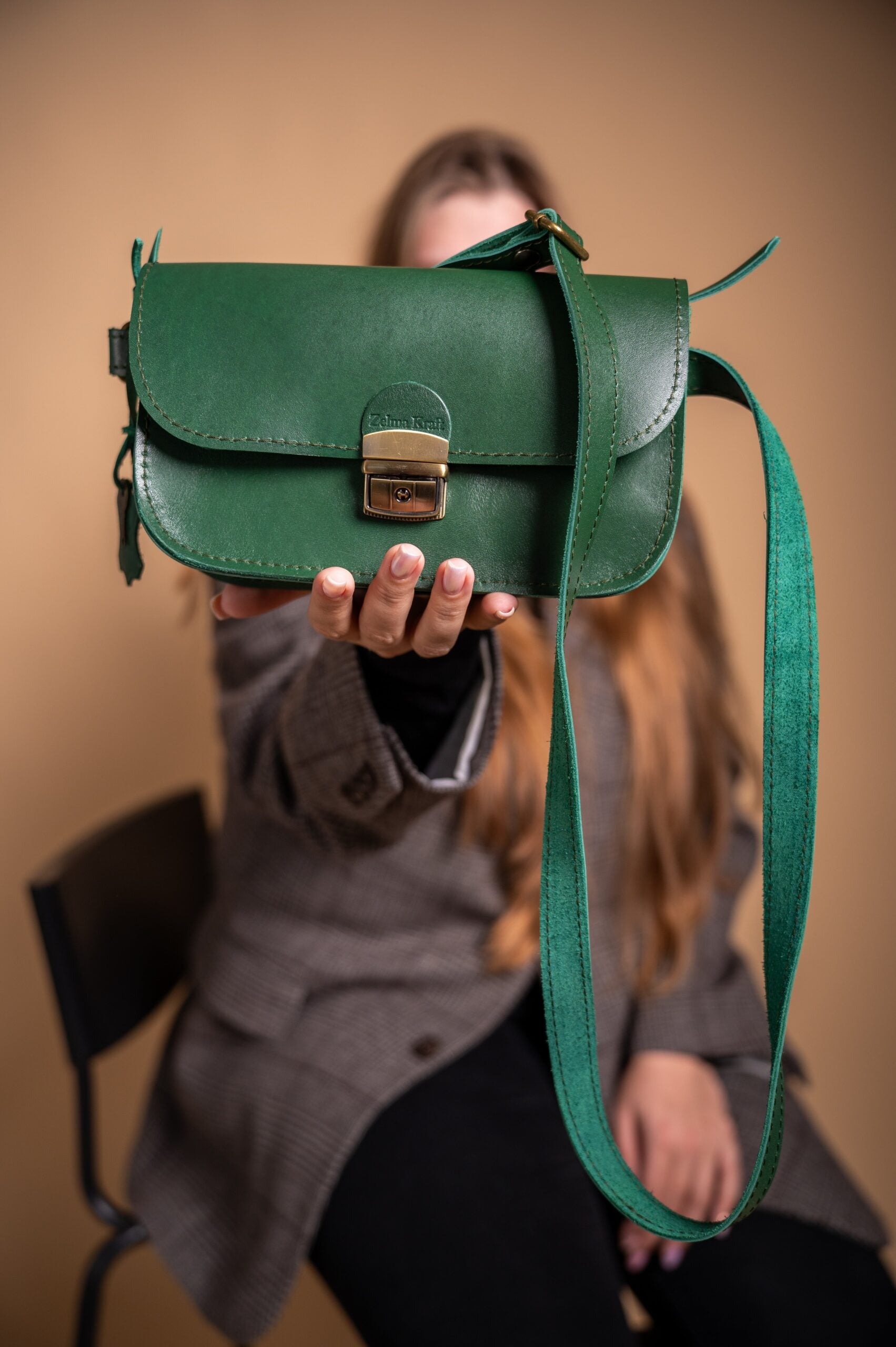 Sac selle mini en cuir naturel vert, vue alternative
